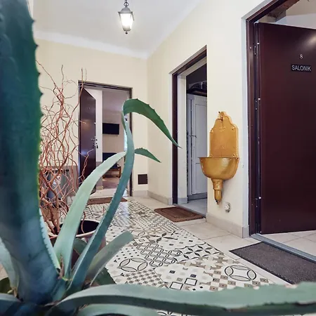 29 Avenue Apartments-2